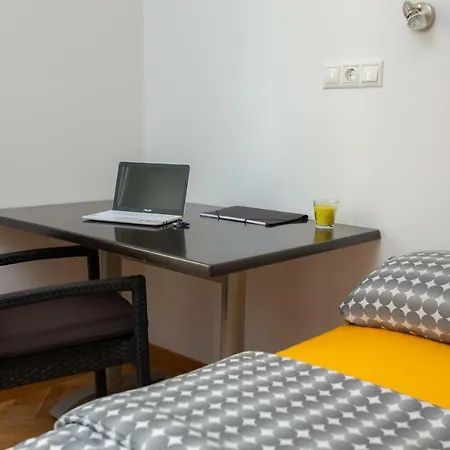 Apartment Modern City Center
